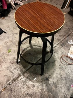 Bar Stool adjustable