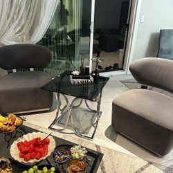 Accent Modern swirly chair