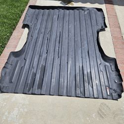 Weather tech bed liner with tailgate liner