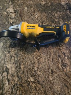 DEWALT 20v Brushless usado como nuevo excelente condición tool only