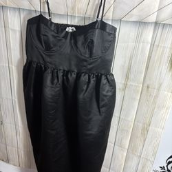 Future Collective Women’s Holiday Sweetheart Bubble Satin Midi XL