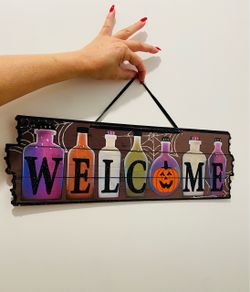 Halloween Welcome Hanging Wall Sign 🕷️🎃🔮✨ (18.5in x 6in) • Firm on Price •