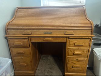 Winner’s Only Roll Top Desk
