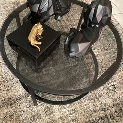 Center glass table (including lions)