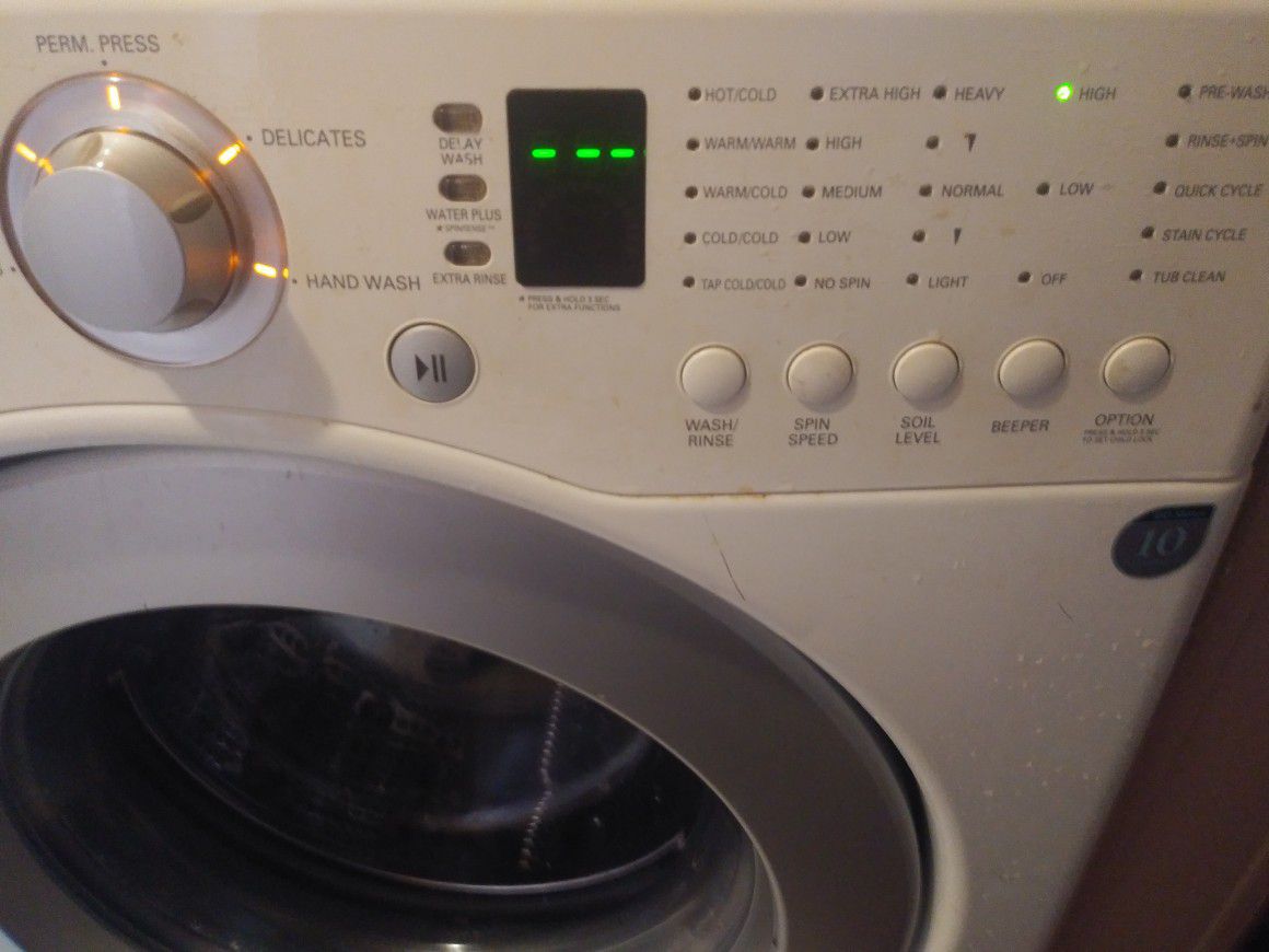 Front load Washer and Dryer machines in great condition