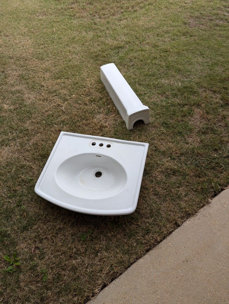 Pedestal Sink