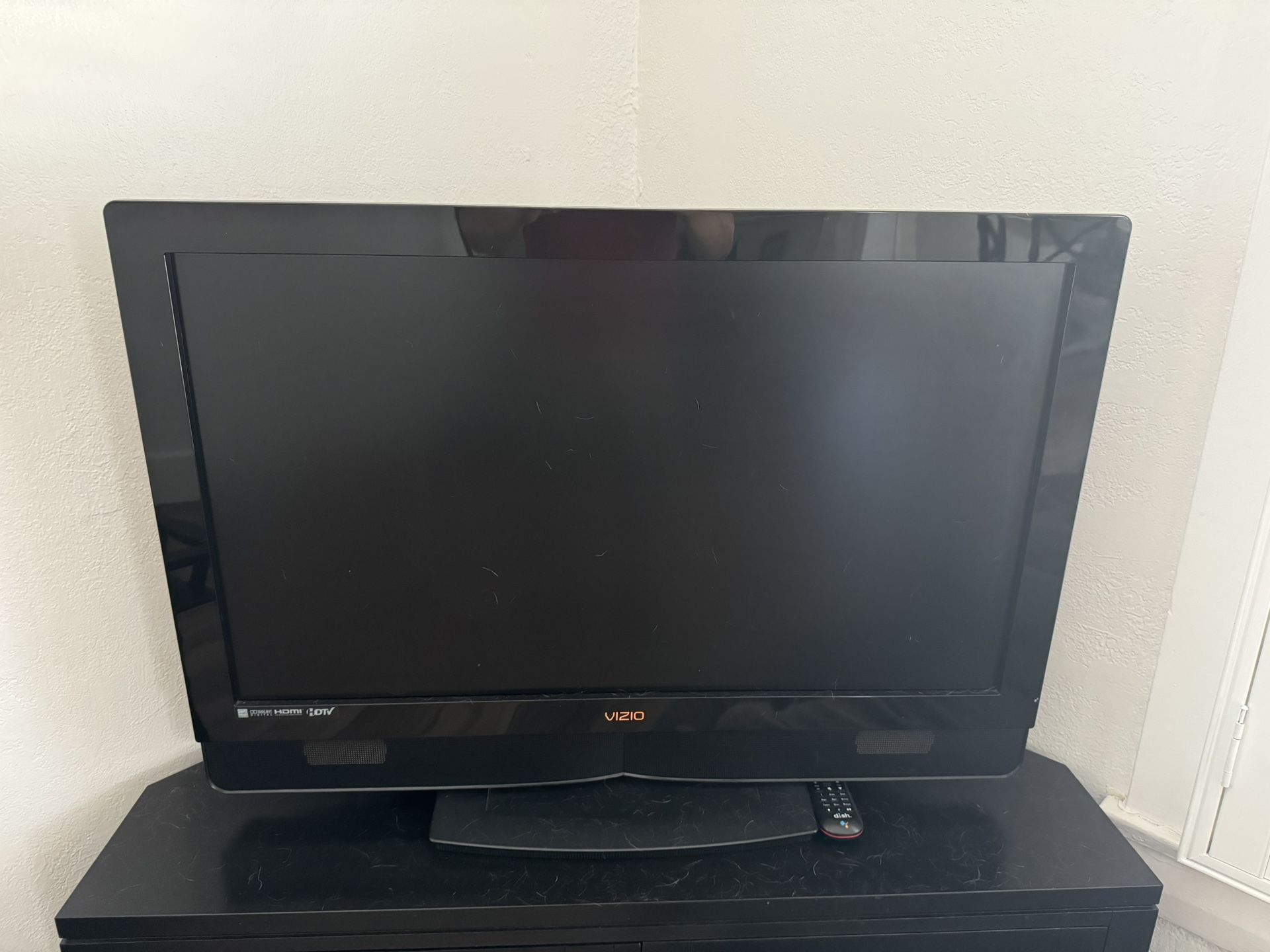 37in Vizio TV