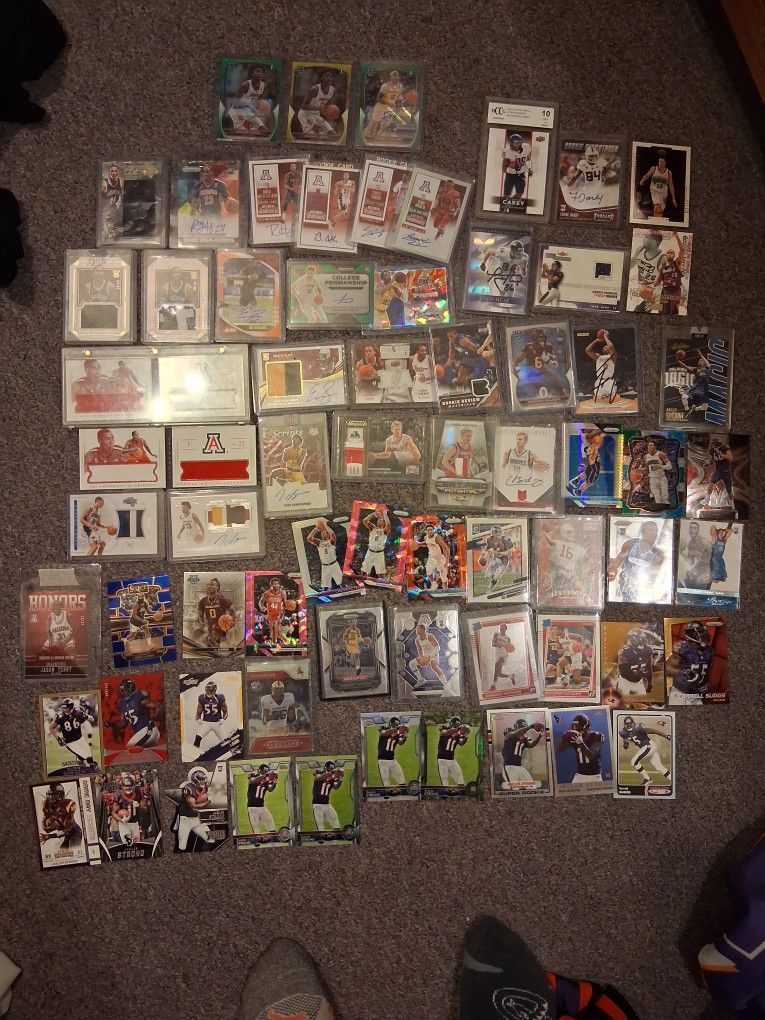 68 UofA And ASU CARDS HALF JERSEYS AND/OR AUTOS THERES 37 Rcs On Up Then 31 Autos And Jerseys A Lot Low Numbered A Pair Of Booklets And Relics