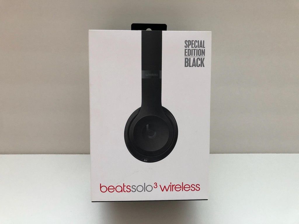 Beats Solo 3 wireless. *special edition matte black*