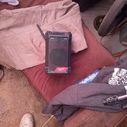 Milwaukee M12 Radio/ Bluetooth 