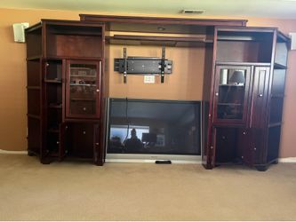 FREE - media entertainment center