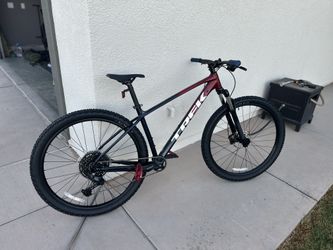 2024 Trek Marlin 6