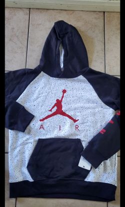 New Jordan Boy Sweater. Size XL