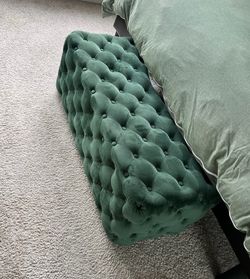Luxury Green Tufted Velvet Ottoman