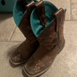 Girls boots 