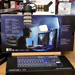 Podcast Bundle / Zoom LiveTrack L-12, Pod Mic And Key Light 