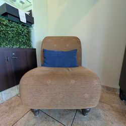 Waiting Room Seats 