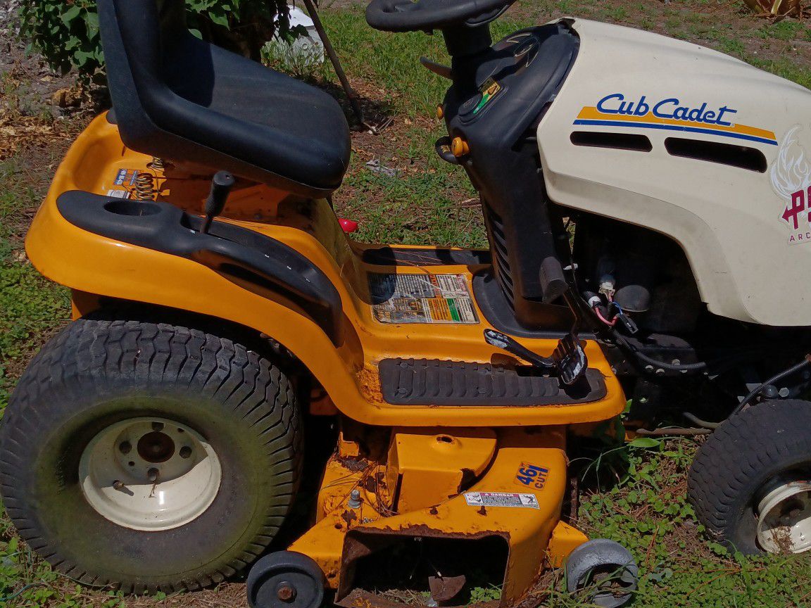 **CUB Cadet Riding Mower** ASKING $350 FIRM!! MOTOR NEEDS TO BE REPLACED!! WE HAVE A MOTOR THAT WILL GO WITH MOWER!!  ** Update**