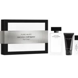 Narciso Rodriguez For Her Pure Musc Eau de Parfum Gift Set.