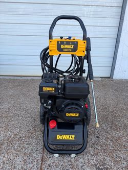 Dewalt 3400 PSI 2.5 GPM Gas Pressure Washer