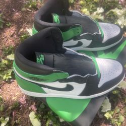 (DS)🔥🔥JORDAN #1 RETRO HIGH OG (LUCKY GREEN)$🔥🔥