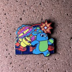 Disney Trading Pins Toy Story 4 Mystery Set Bunny Ducky