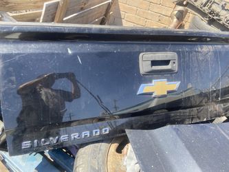 Chevy Silverado Tail Gate