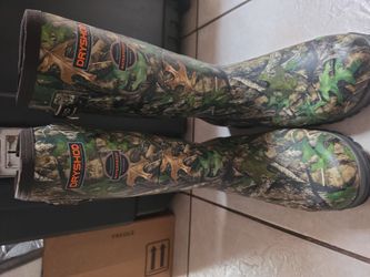 Water proof boots used in perfect condition