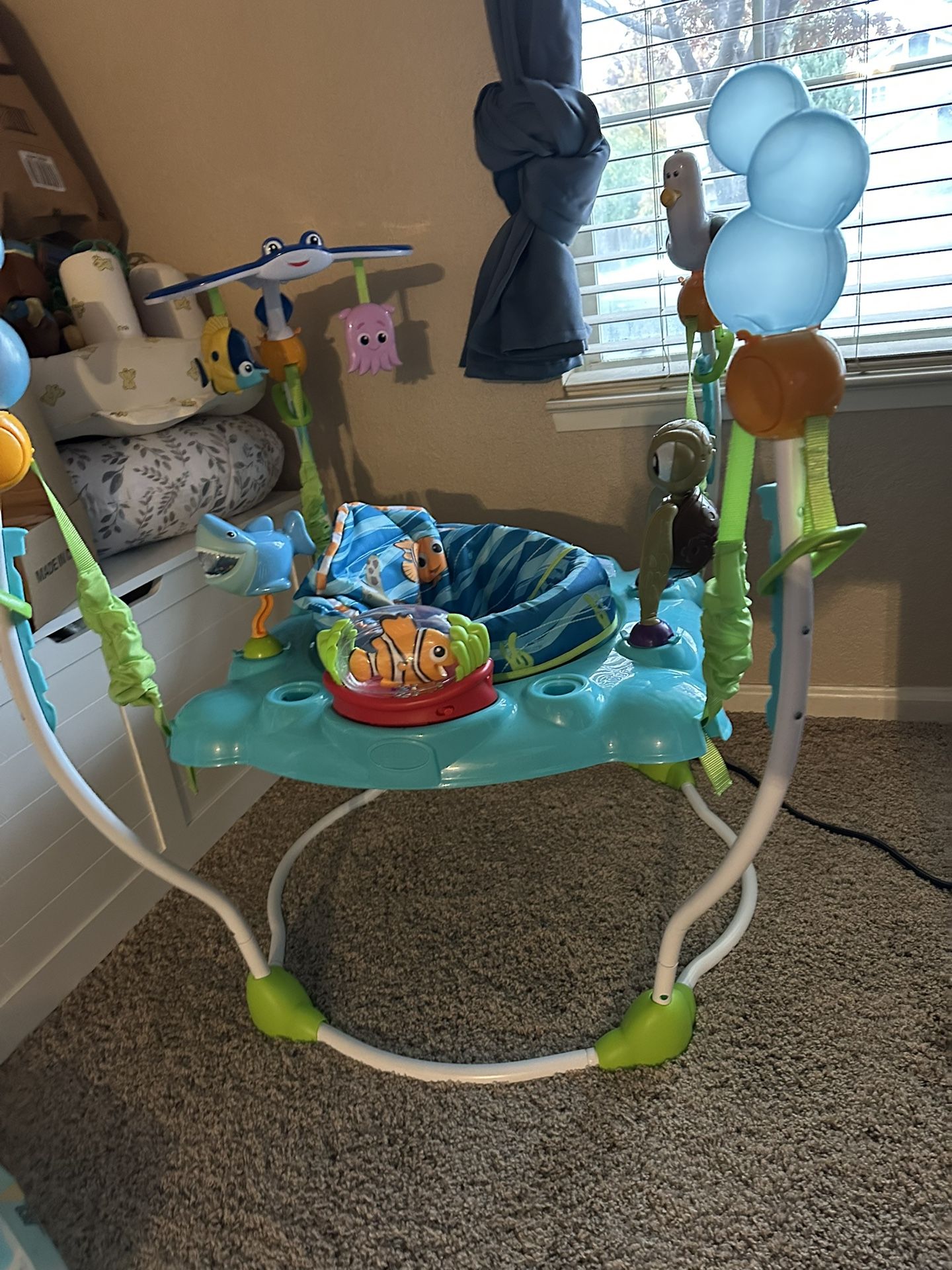 Finding nemo bouncer activity center 
