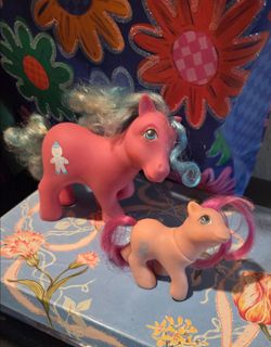 Vintage  My little Pony G1 
Bundle of 2 ! 
 Molasses Candy Cane ponies
" Gingerbread " 1984 
Baby sweet stuff 
Peek - a - Boo 1987 
Both for $40