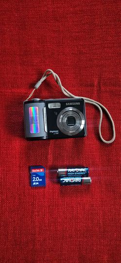 Samsung Digimax S700 7.2MP Compact Digital Camera