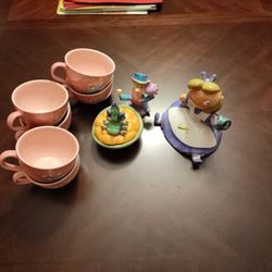 Alice In Wonderland Tea Set