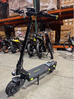 Dual-motor electric scooter