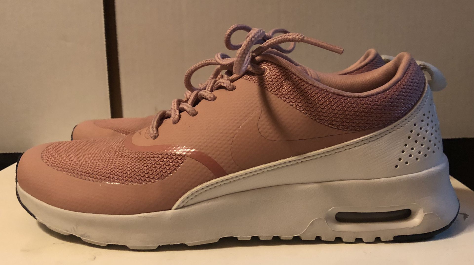 Ladder Convergeren kas Nike Air Max Thea Rust Pink Size 6 for Sale in Fremont, CA - OfferUp