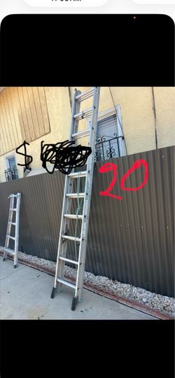 Excellent condition 20 and 36 feet aluminum extension, Ladders