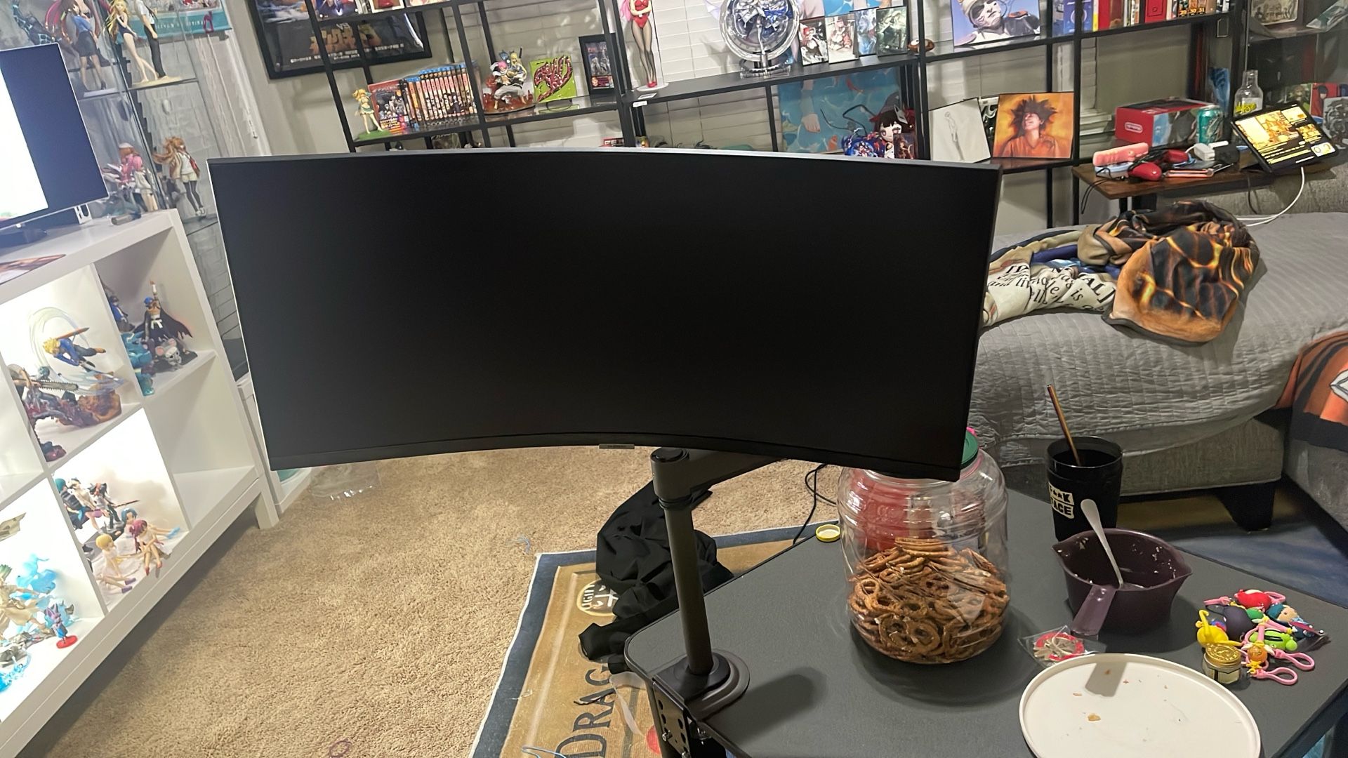 SAMSUNG 34 inch S65UA Ultra WQHD (3440x1440) Curved. With Desk Mount
