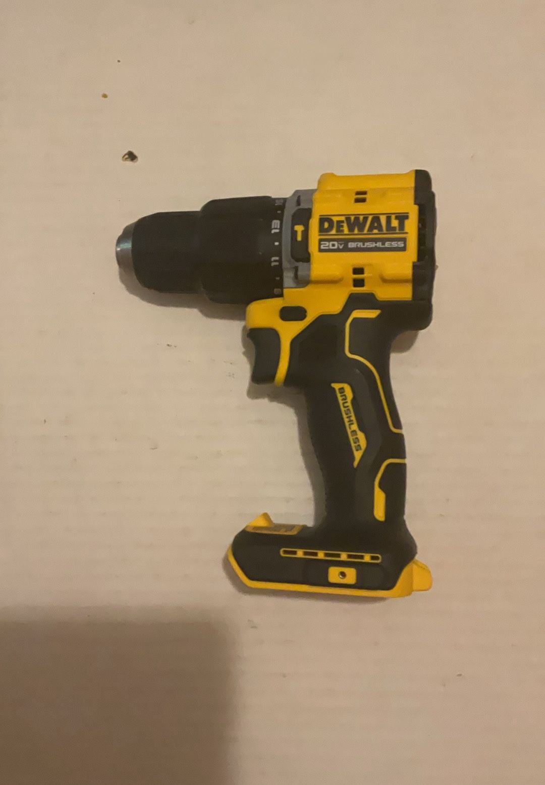 Brand New Dewalt Atomic Brushless 20 Volts 1/2” Hammer Drill Driver. 90 Firm on Price . 90 Firme en Precio.
