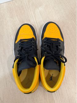 Air Jordan 1 Low yellow