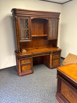 Work desk