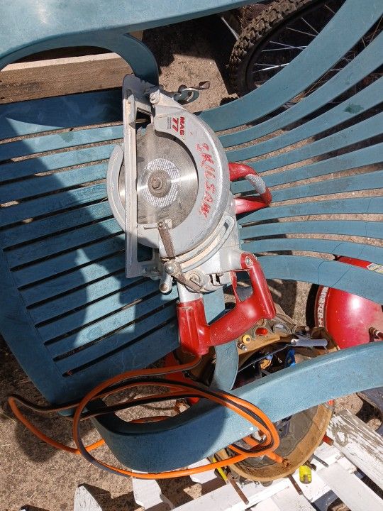 SKIL BRAND MAG 77. 7 AND 1 /4 CIRCULAR SAW