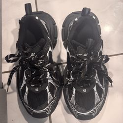 Balenciaga 3XL Black