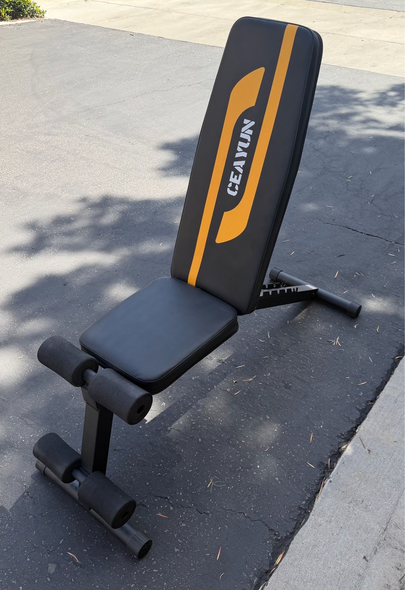 Ceayun Adjustable Weight Bench