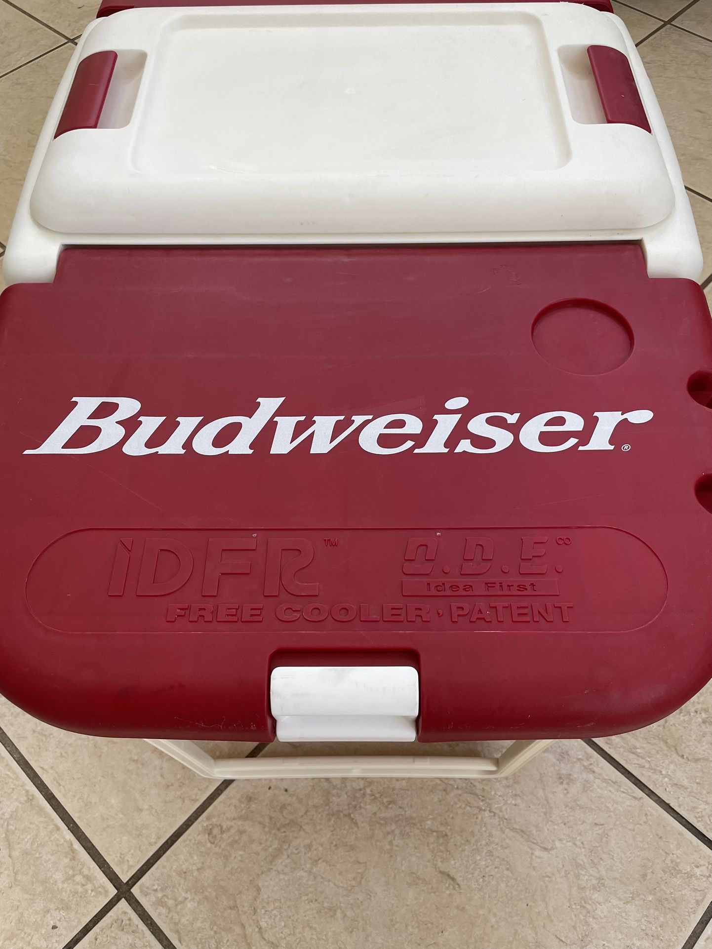 Vintage Budweiser Rolling Cooler with Table & 2 Chairs Sports & Outdoors