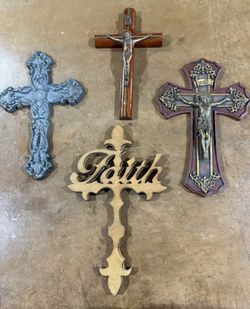 Set Of 4 Decorative Wall Crosses