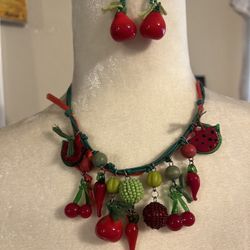 Beautiful Necklace And Earrings Set