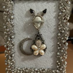 Gorgeous! Most Unique Vintage Jeweled Cat Art Picture Made From Vintage Jewelry!
