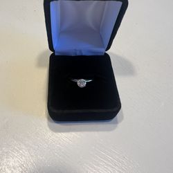 1 Carat Solitaire Diamond Engagement Ring