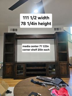 Entertainment center