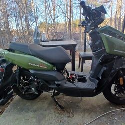 2024 tank 200 deluxe scooter