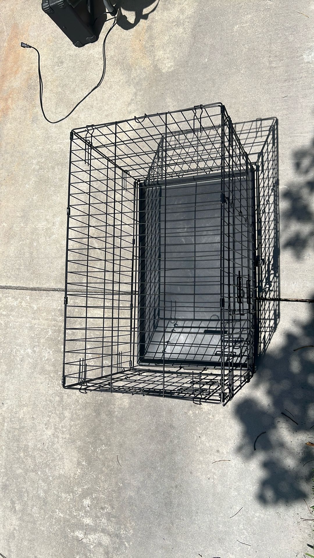 Medium size dog crate